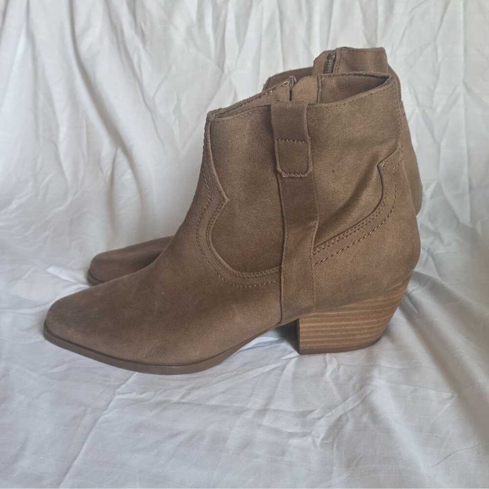 Dolce Vita Brown Suede Ankle Bootie Pointed Toe Zip Solid Women's